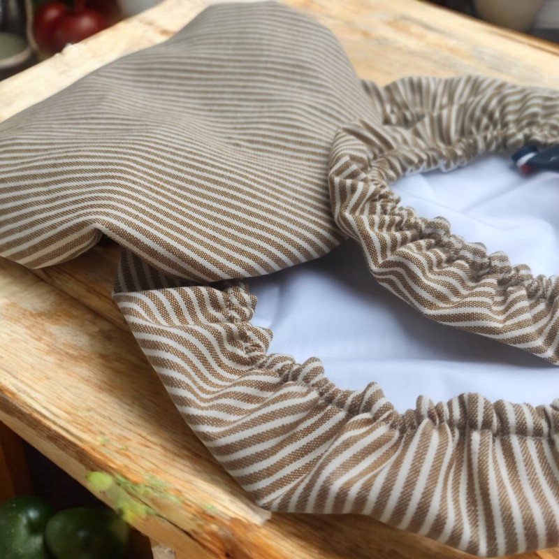 Charlotte alimentaire lavable rayée ocre – S & XL
