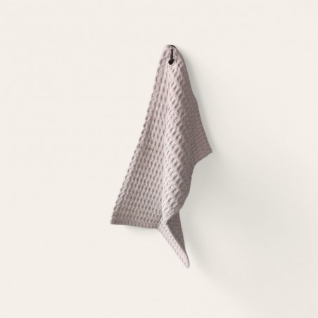 Un essuie mains de taille idéale pour une salle de bains de 30x50cm