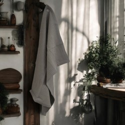 Torchon nid d’abeille gris – Sobriété élégante dans une ambiance naturelle et apaisante