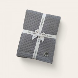 Torchon nid d’abeille gris – Sobriété élégante dans une ambiance naturelle et apaisante