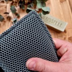 Eponge lavable made in France qui gratte mais ne raye pas brique