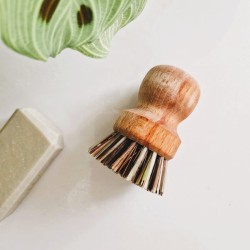 brosse à casseroles en bois de hêtre