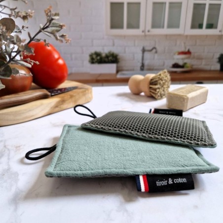 Eponge lavable made in France qui gratte mais ne raye pas vert sauge