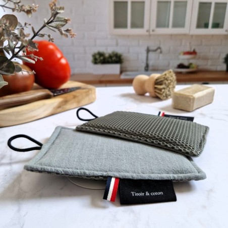 Éponge lavable vert de gris avec résille grattante 3D