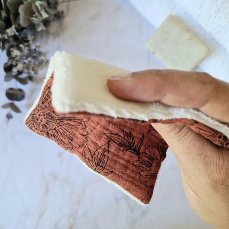 Deux faces de la lingette Pivoine Terracotta : coton et éponge de bambou