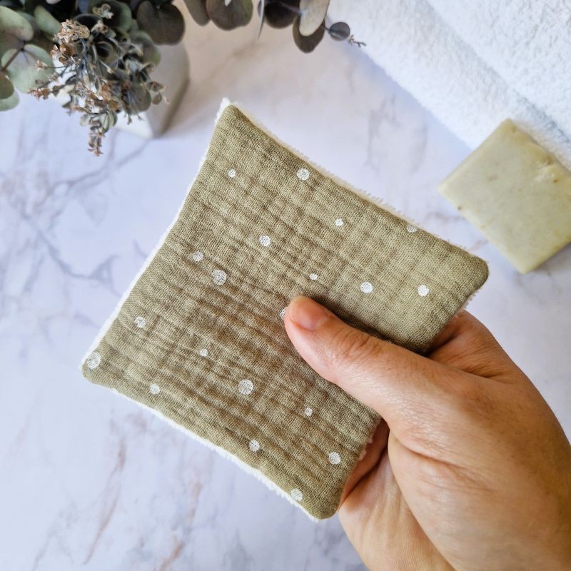 Lingette démaquillante lavable Neige Olive en double gaze de coton