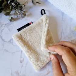 la maxi lingette démaquillante douce et efficace