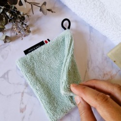 la maxi lingette démaquillante douce et efficace