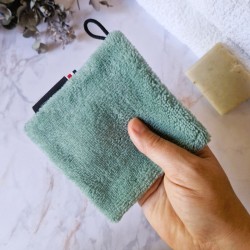 la maxi lingette démaquillante douce et efficace