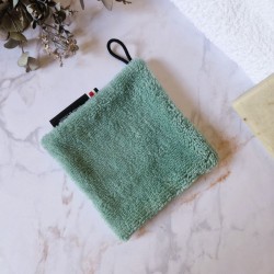 la maxi lingette démaquillante douce et efficace