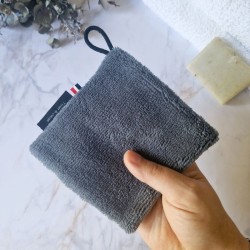 la maxi lingette démaquillante douce et efficace