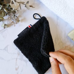 la maxi lingette démaquillante douce et efficace
