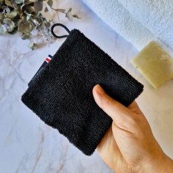 la maxi lingette démaquillante douce et efficace