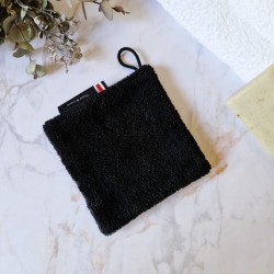 la maxi lingette démaquillante douce et efficace