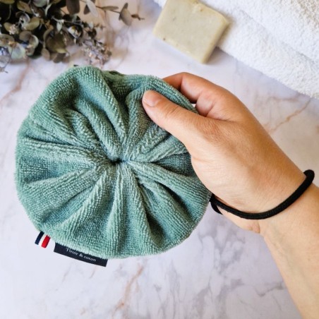 Fleur de douche lavable Emeraude avec cordon de maintien