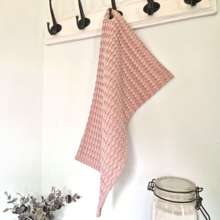 Essuie-mains Poudrée 30 × 50 cm suspendu grâce à son œillet, idéal près du lavabo