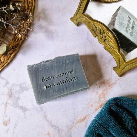 Savon au charbon végétal et tea tree saponifié à froid