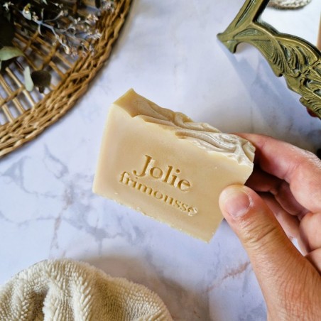 Savon artisanal au miel et à la cire d’abeille – Jolie frimousse