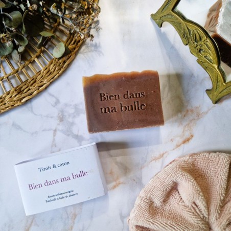 Savon artisanal Bien dans ma bulle avec son bandeau Tiroir & Coton