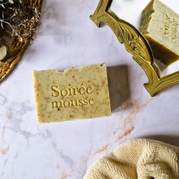 Savon artisanal surgras à l'argile vert et à l'ortie