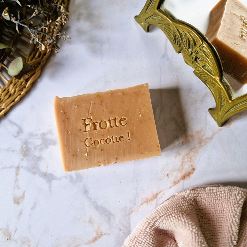 Savon artisanal surgras à l'argile rose et au son d'avoine