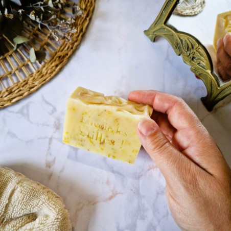 Savon artisanal surgras au calendula et au beurre de karité