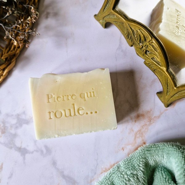 Savon artisanal surgras aux 8 huiles essentielles