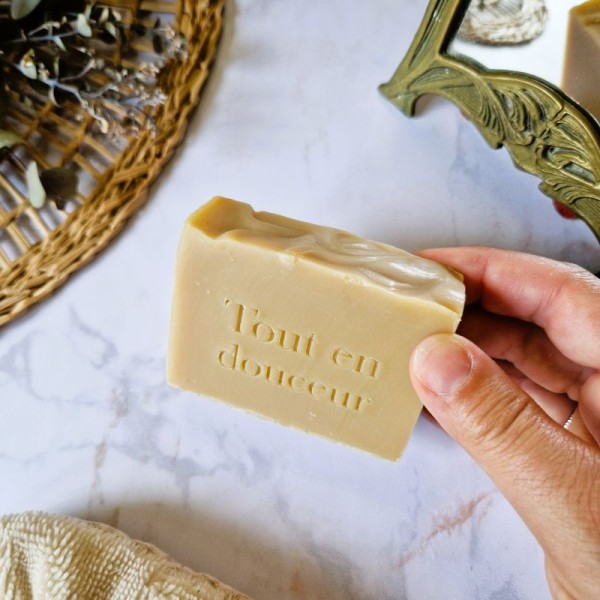 Savon artisanal surgras au beurre de karité et monoï