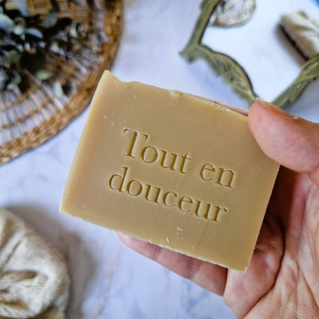 Savon artisanal surgras au beurre de karité et monoï