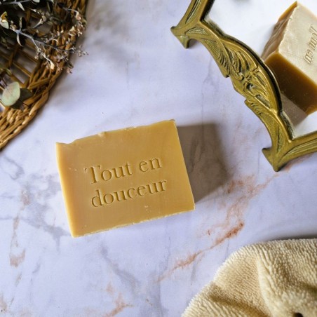 Savon artisanal surgras au beurre de karité et monoï