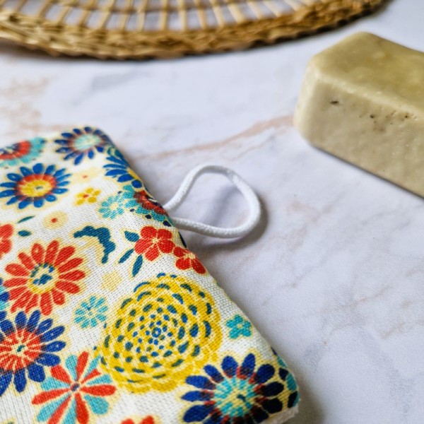 Éponge lavable Bohème – Motif floral coloré et face douce en éponge de coton